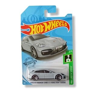 Hot Wheels Porsche Panamera Turbo S E-Hybrid Sport Turismo Green Speed 2/5